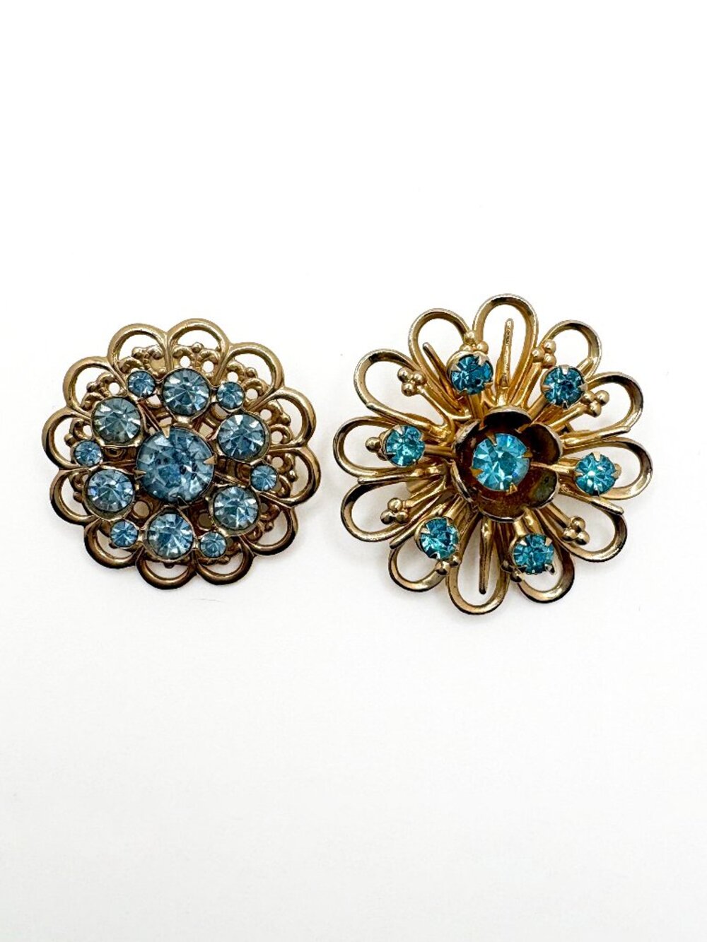 Two Vintage Blue Glass Rhinestone Floral Brooch Pair Gold Tone Retro Flower Pins